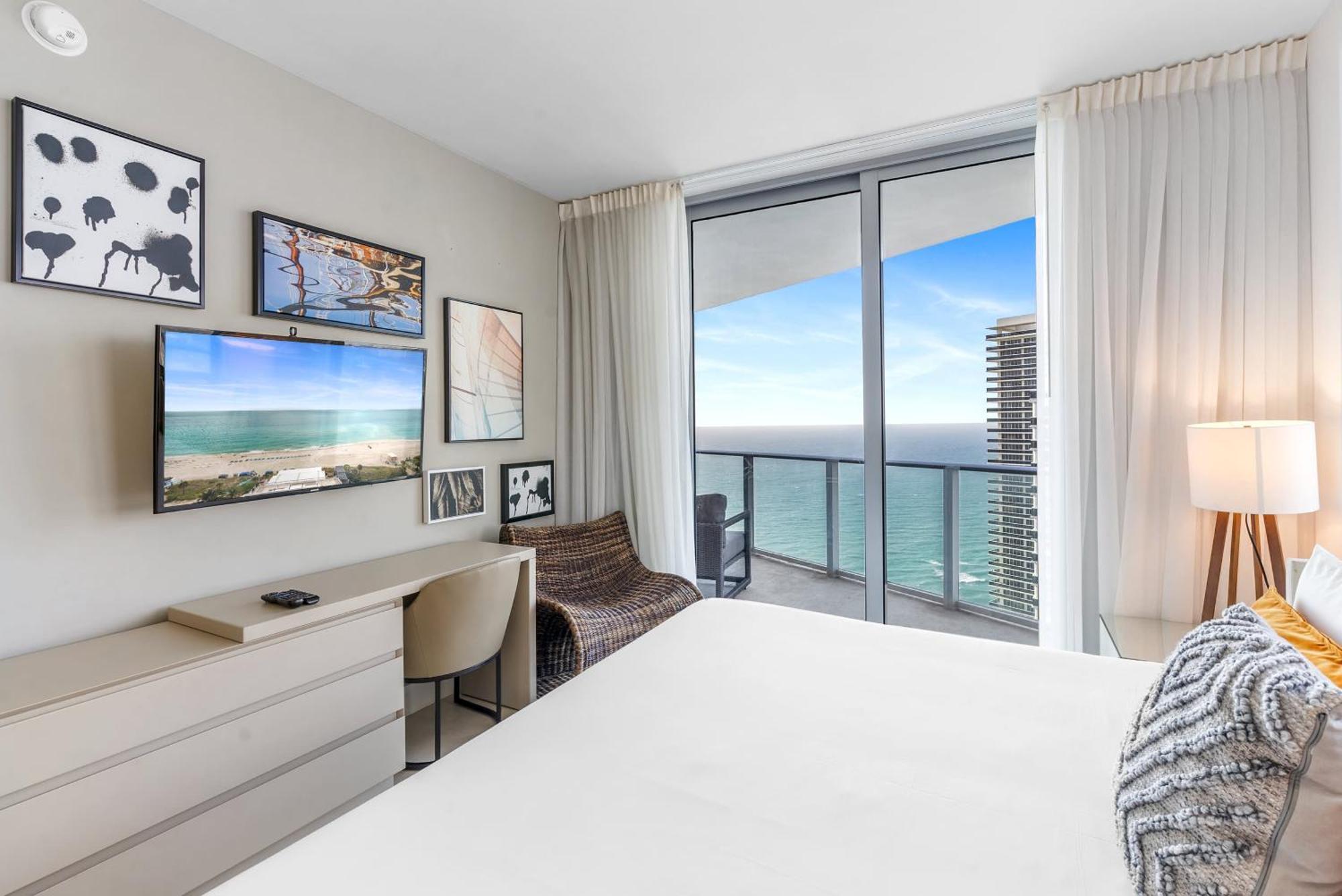 High Floor Corner 2 Bdr At Lyfe Resort ฮอลลีวูด ภายนอก รูปภาพ